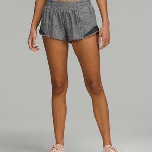 🍋 Lululemon Hotty-hot short 2.5” low rise grey